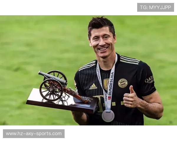 罗伯特莱万多夫斯基如何以精准射术与领袖气质统治欧洲足坛赛场