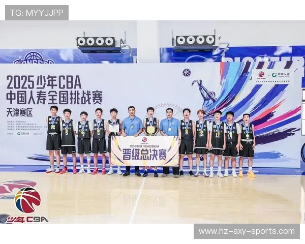 激烈角逐与精彩瞬间展现 体育比赛背后的奋斗与荣耀