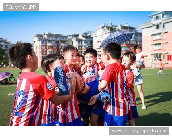 成都足球队选拔赛点评：展现力量与团队精神的精彩表现