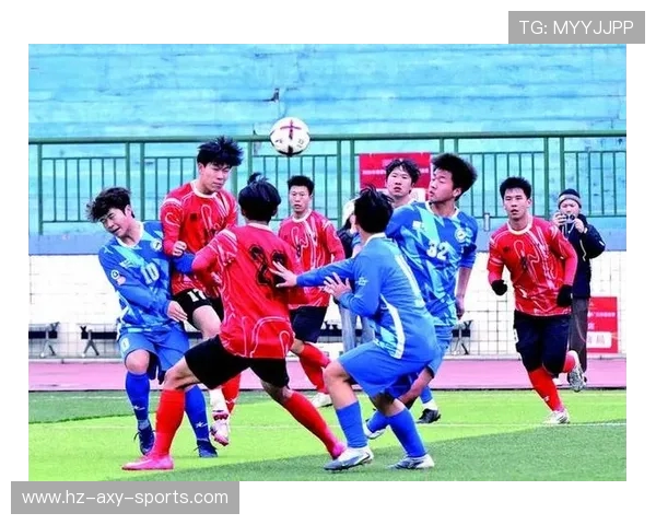 湘潭足球队奋勇拼搏展现实力 力争新赛季突破与辉煌 湘潭足球队奋勇拼搏展现实力 力争新赛季突破与辉煌